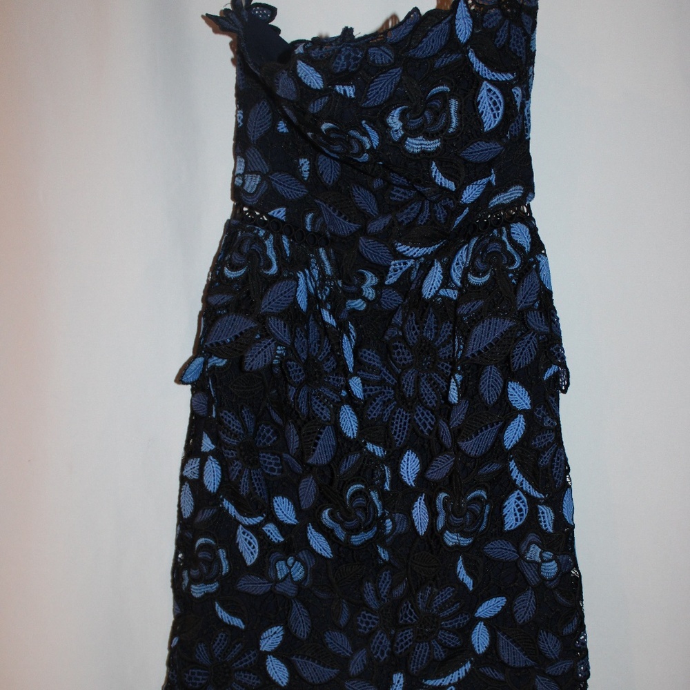 Elliatt Black and Blue Floral Midi Dress